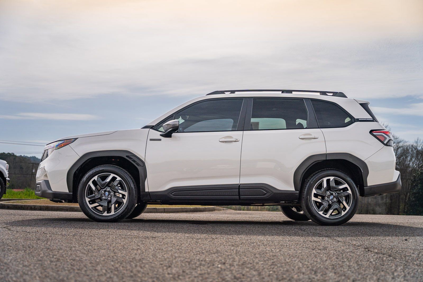 Used 2025 Subaru Forester Premium image 2