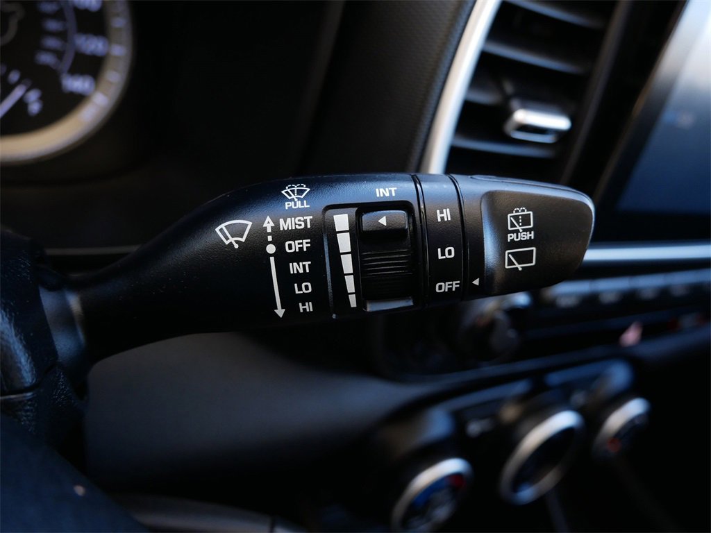 Used 2022 Hyundai Venue SEL image 26