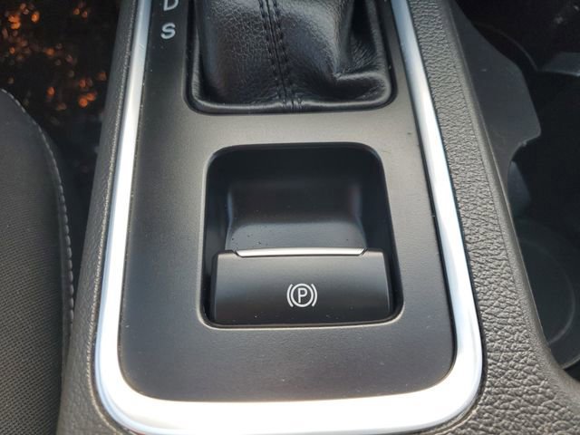 Certified 2017 Ford Escape SE image 32