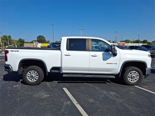 Used 2022 Chevrolet Silverado 2500 LT w/ Convenience Package image 6