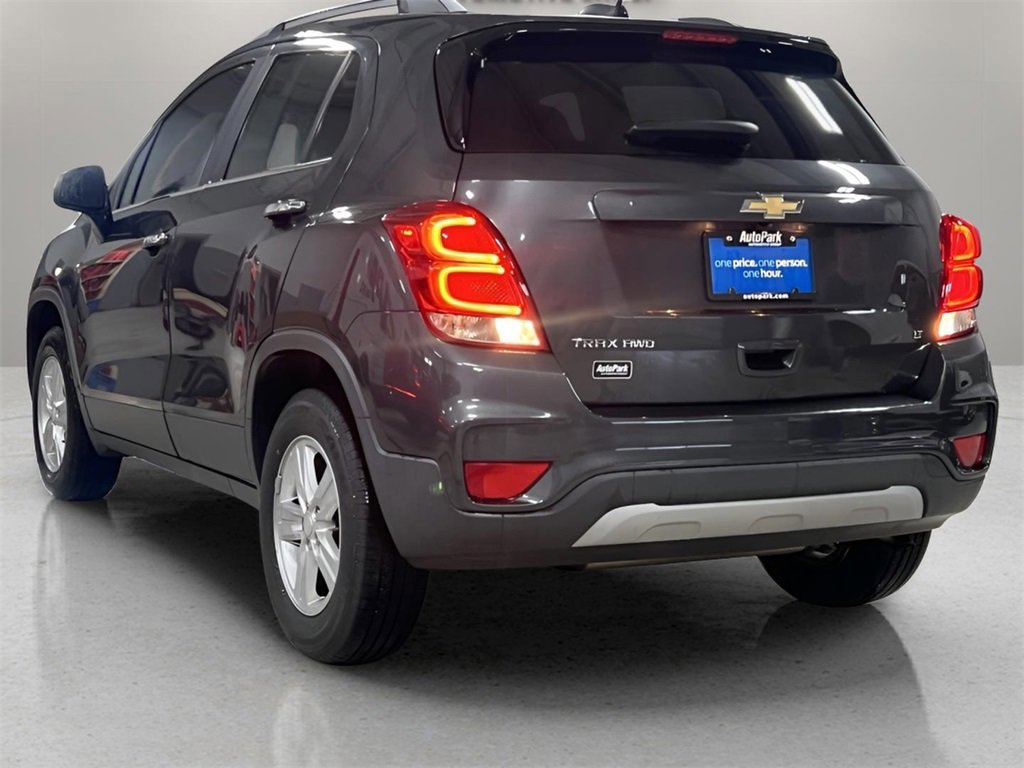 Used 2017 Chevrolet Trax LT w/ LT Convenience Package image 3