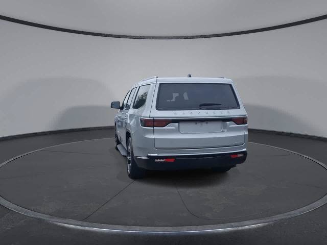 Used 2024 Jeep Wagoneer Series III AWD/4WD image 7