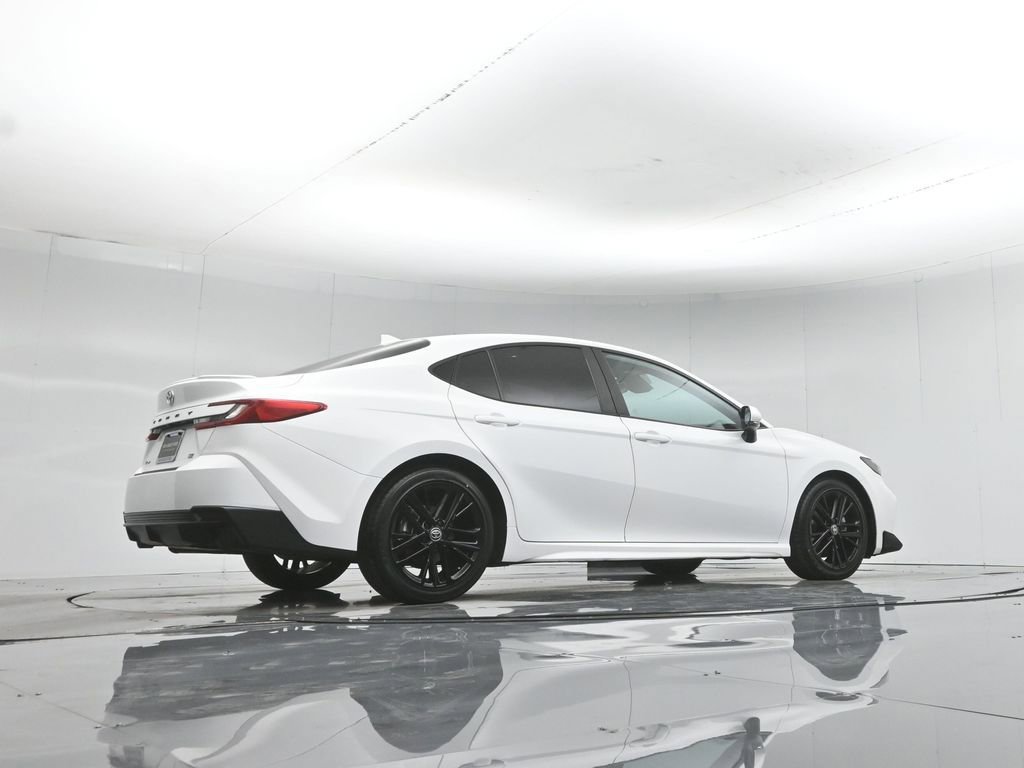 Used 2025 Toyota Camry SE FWD image 50