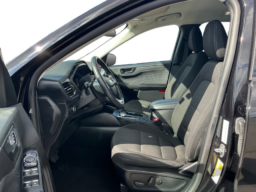 Certified 2024 Ford Escape Active w/ Cold Weather Package FWD image 14