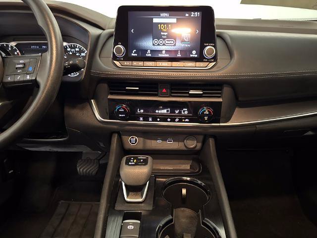 Used 2023 Nissan Rogue SV FWD image 24