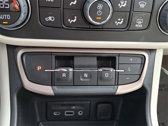 Used 2023 GMC Terrain Denali w/ Denali Premium Package image 15