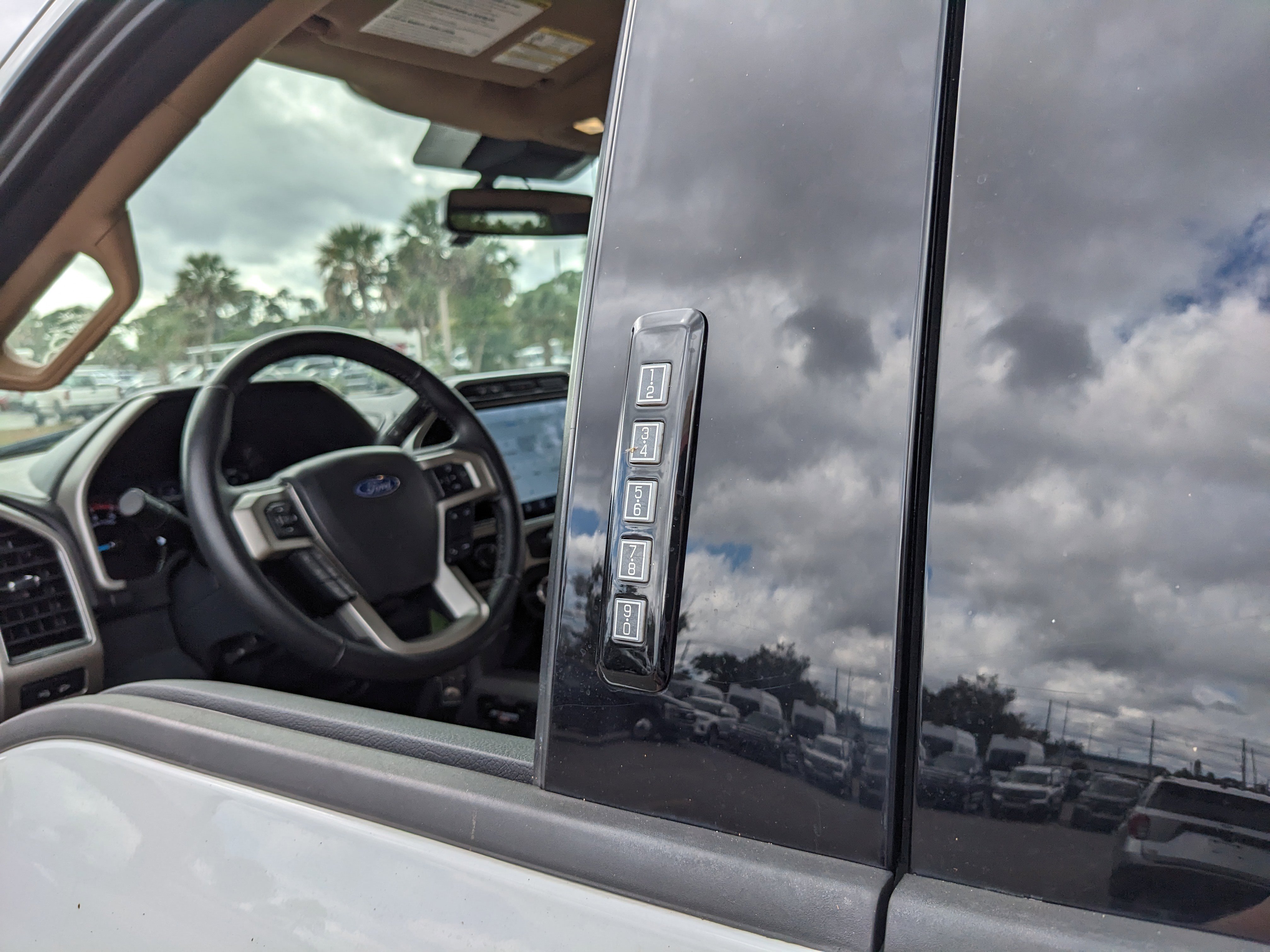 Certified 2022 Ford F250 Lariat image 18