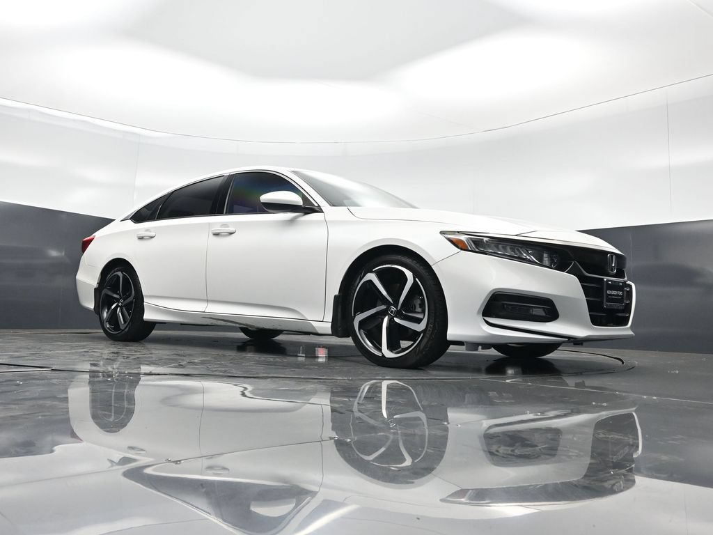 Used 2019 Honda Accord Sport image 3