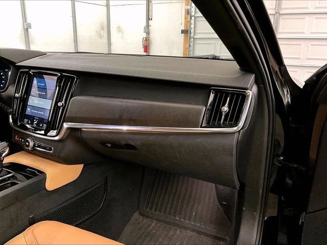 Used 2018 Volvo V90 T5 Cross Country w/ Convenience Package AWD/4WD image 16