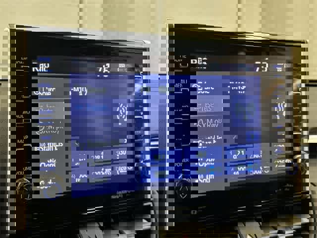 Used 2022 Toyota RAV4 XLE w/ Convenience Package image 16