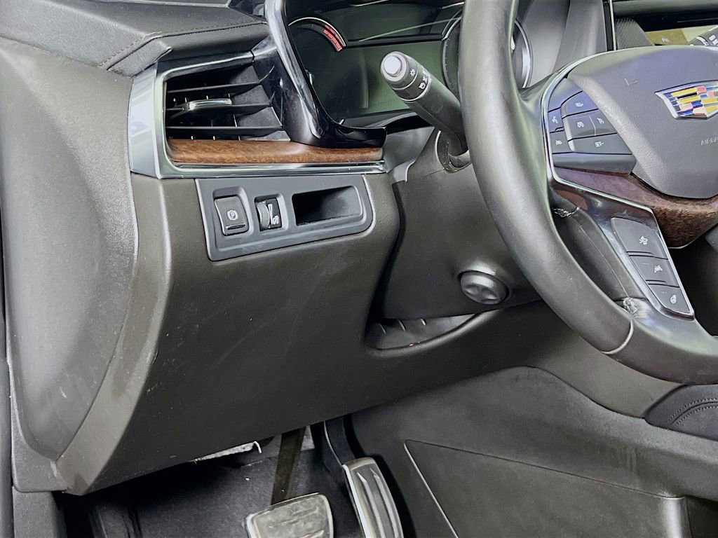 Used 2021 Cadillac XT5 Sportv w/ LPO, Floor Liner Package AWD/4WD image 12