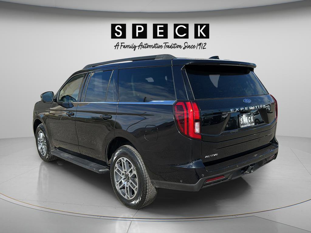 Certified 2025 Ford Expedition Active AWD/4WD image 3
