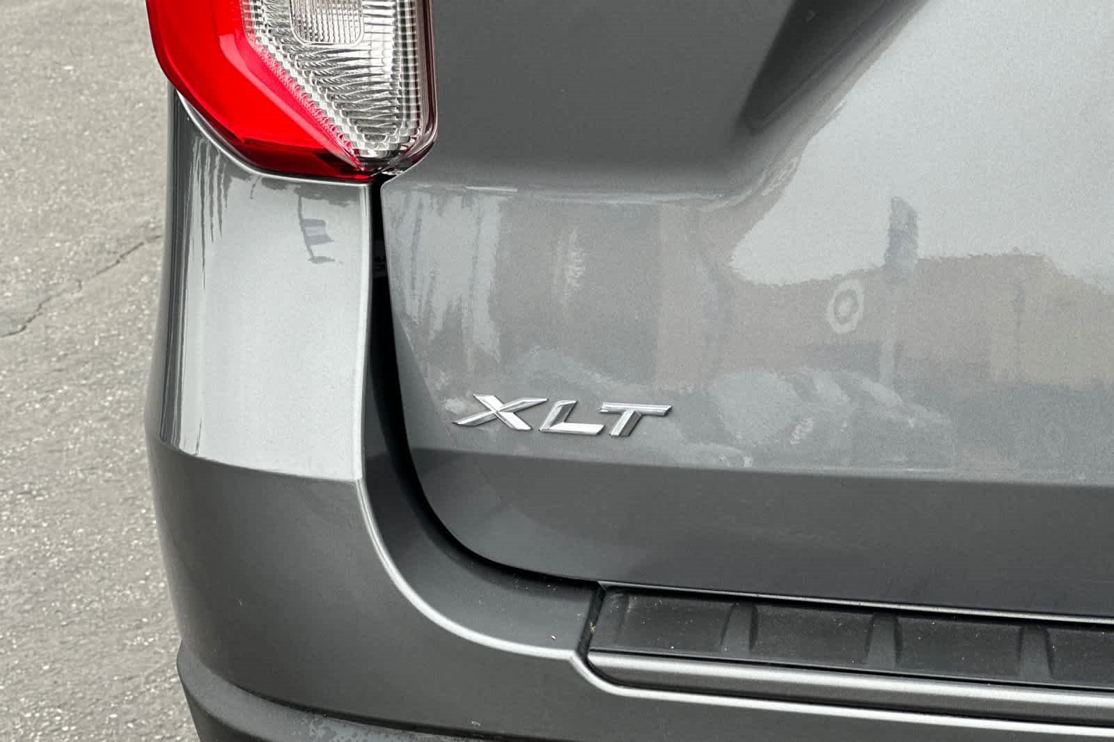 Certified 2022 Ford Explorer XLT w/ Equipment Group 202A image 30