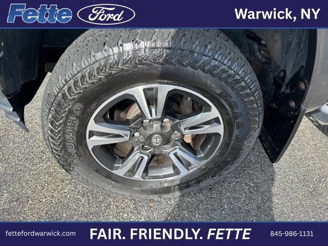 Used 2018 Toyota Tacoma TRD Sport AWD/4WD image 2