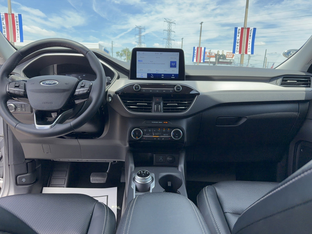 Certified 2022 Ford Escape SEL image 29