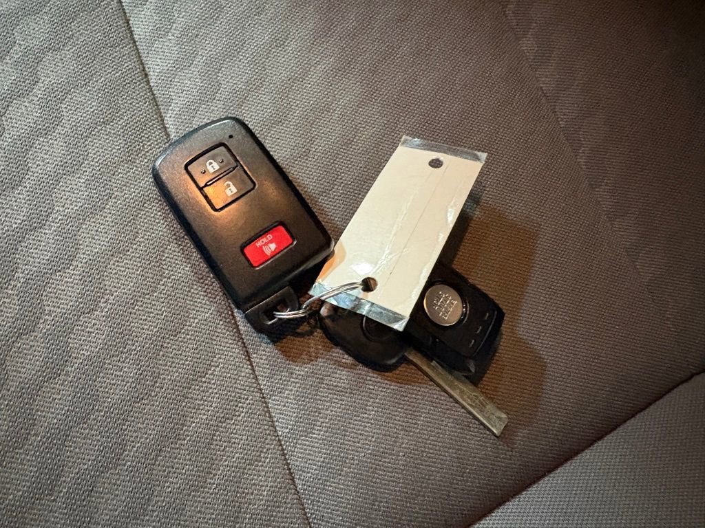 Used 2023 Toyota Tacoma SR5 w/ Technology Package AWD/4WD image 10