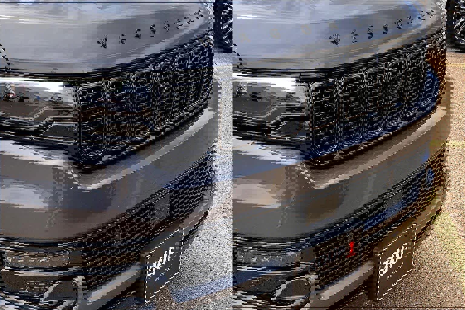 Used 2024 Jeep Wagoneer L Series II w/ Convenience Group I image 30