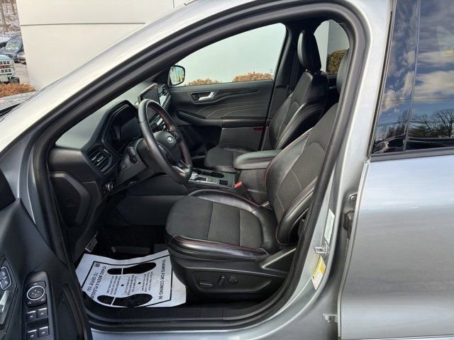 Certified 2023 Ford Escape ST-Line Select w/ Tech Pack #1 image 16
