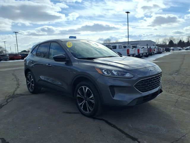 Certified 2022 Ford Escape SE w/ SE Sport Appearance Package image 5