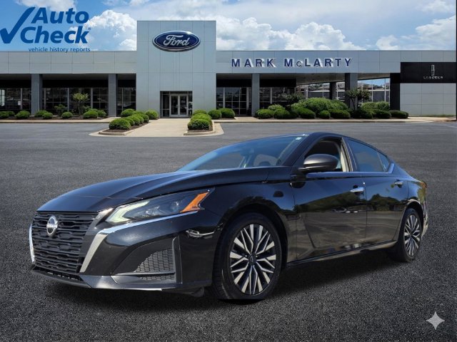 Used 2024 Nissan Altima 2.5 SV