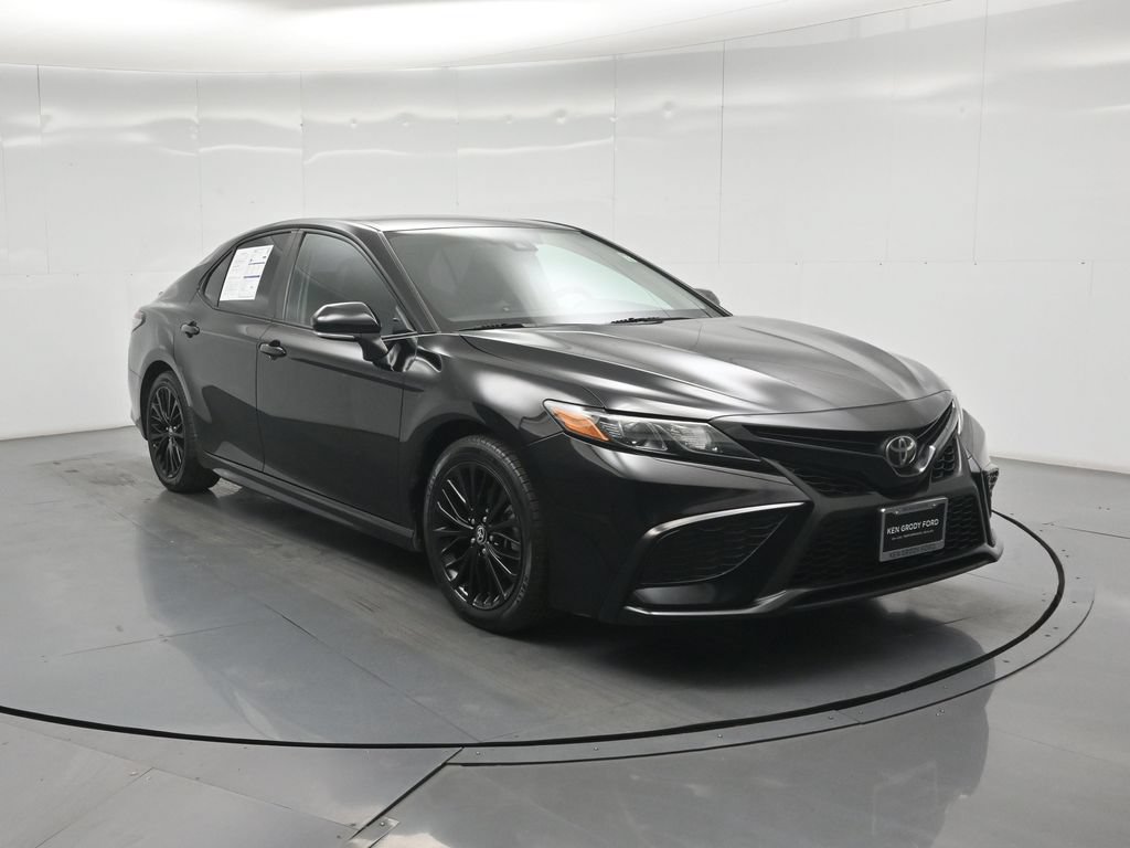 Used 2021 Toyota Camry SE w/ Convenience Package FWD image 46
