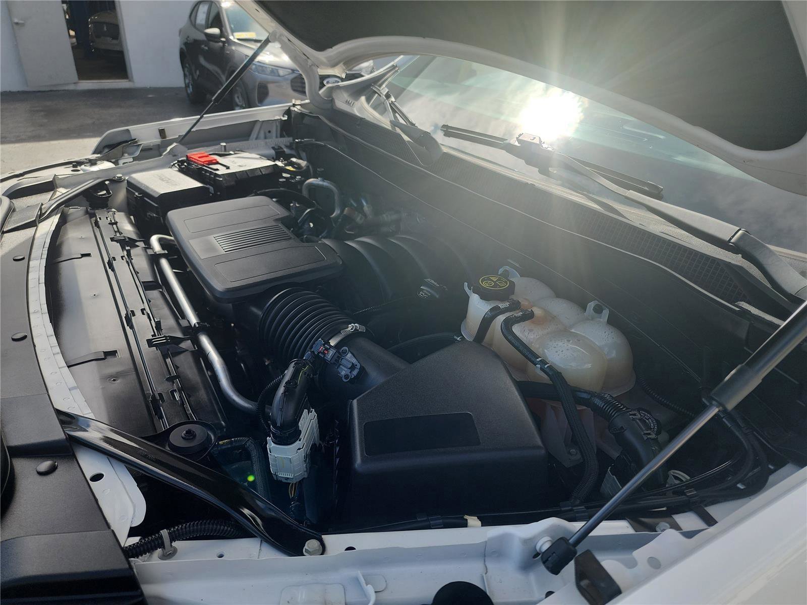 Used 2023 Chevrolet Suburban Z71 w/ Z71 Off-Road Package image 15