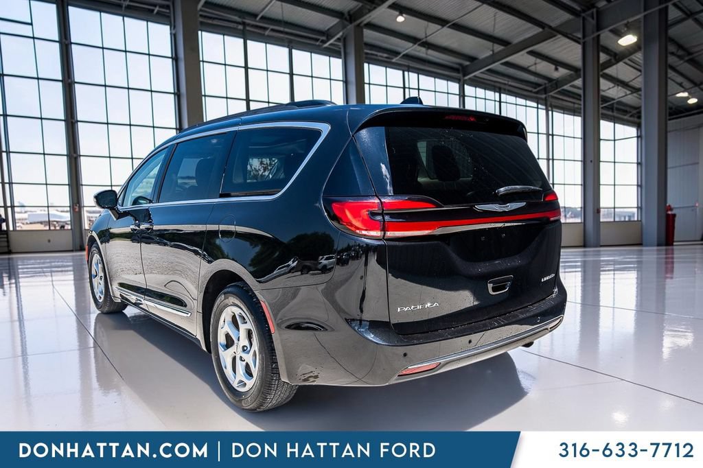 Used 2023 Chrysler Pacifica Limited FWD image 26