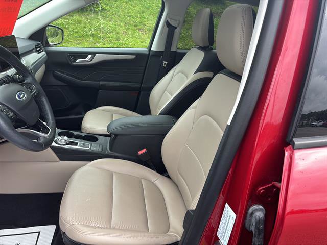 Certified 2021 Ford Escape SEL w/ Technology Package AWD/4WD image 11