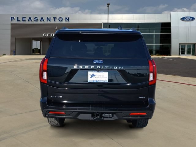 Certified 2025 Ford Expedition Max Active RWD image 4