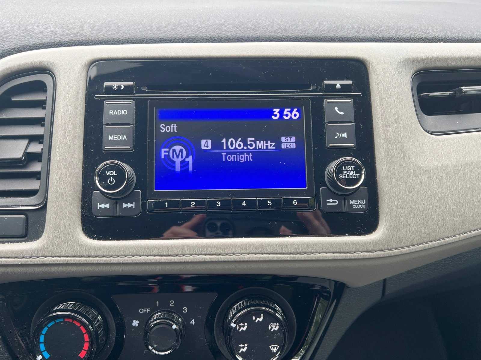 Used 2019 Honda HR-V LX image 15