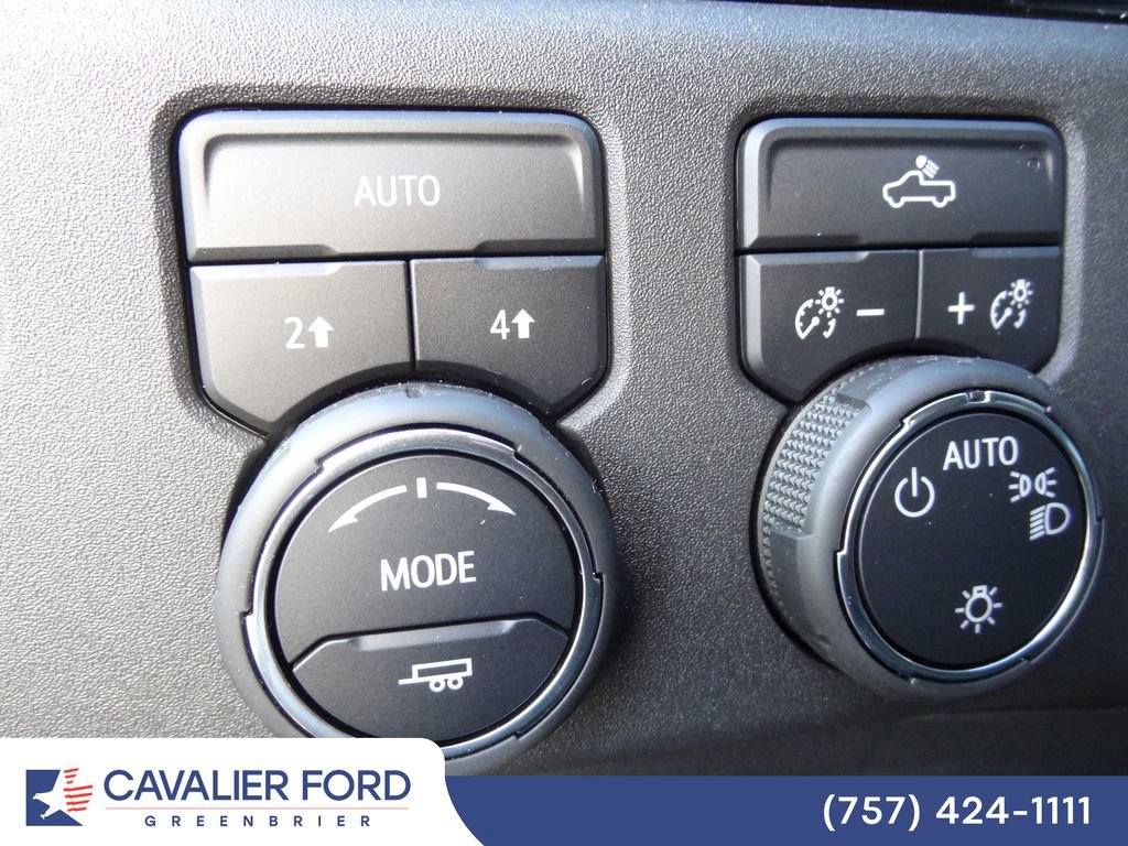 Used 2024 Chevrolet Silverado 1500 LT AWD/4WD image 10