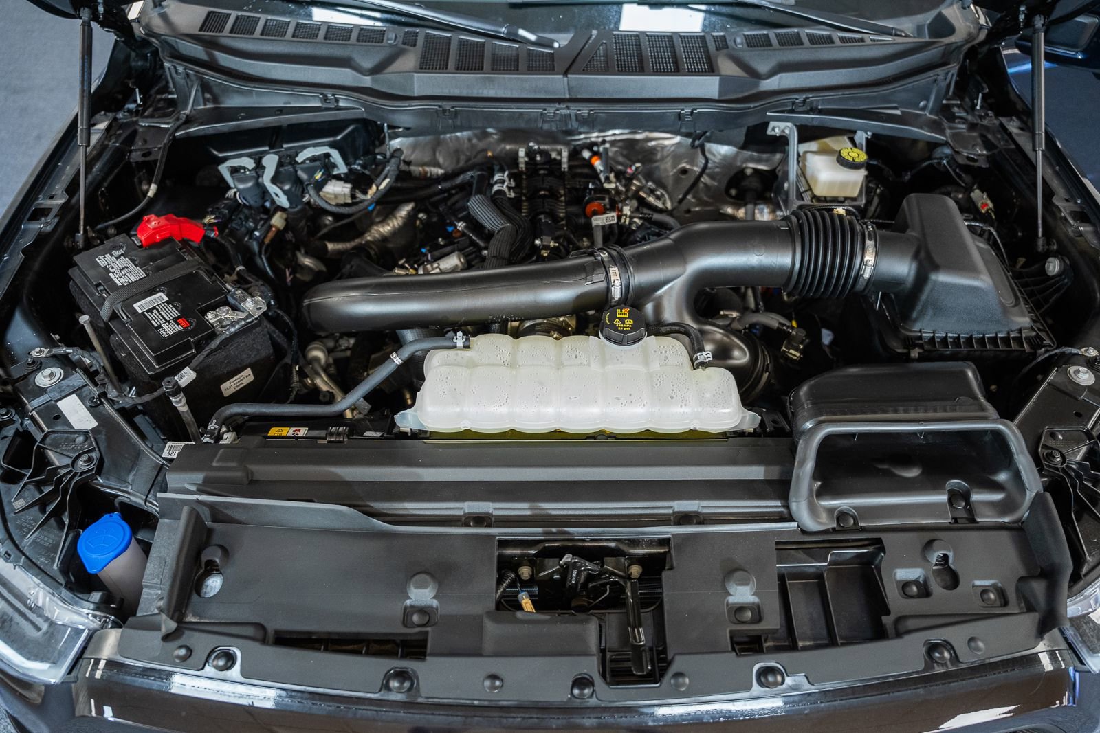 Certified 2024 Ford F150 Lariat w/ Equipment Group 502A High image 23