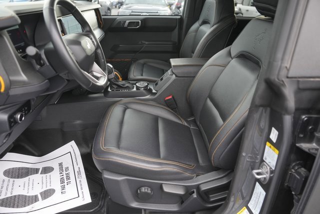 Certified 2024 Ford Bronco Badlands image 9