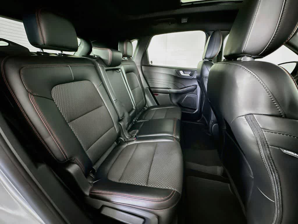 Certified 2023 Ford Escape ST-Line w/ Tech Pack #1 FWD image 32