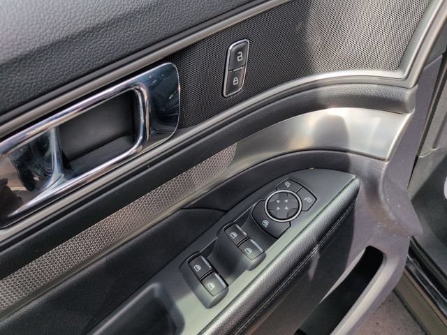 Certified 2019 Ford Explorer XLT w/ Equipment Group 201A AWD/4WD image 27