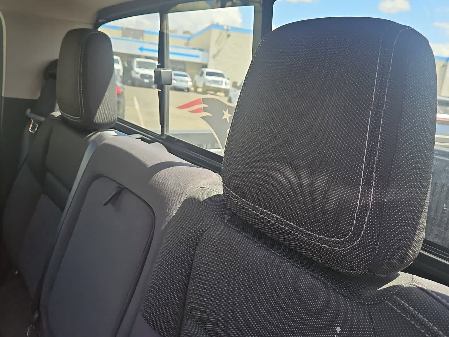 Used 2022 Nissan Frontier SV image 12