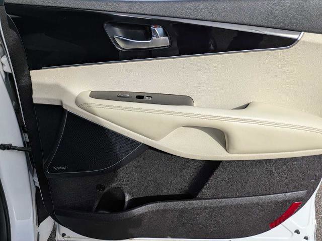 Used 2018 Kia Sorento SX image 23
