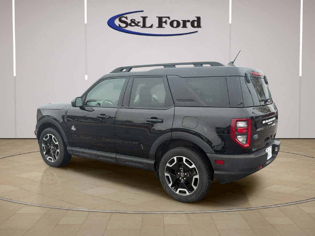 Certified 2023 Ford Bronco Sport Outer Banks w/ Tech Package AWD/4WD image 4