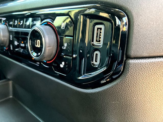 Used 2024 Chevrolet Silverado 1500 LTZ w/ Technology Package image 27