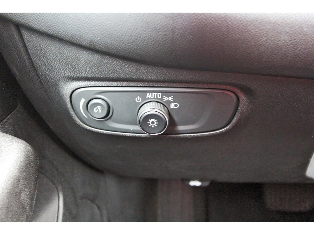 Used 2020 Chevrolet Equinox LT image 20