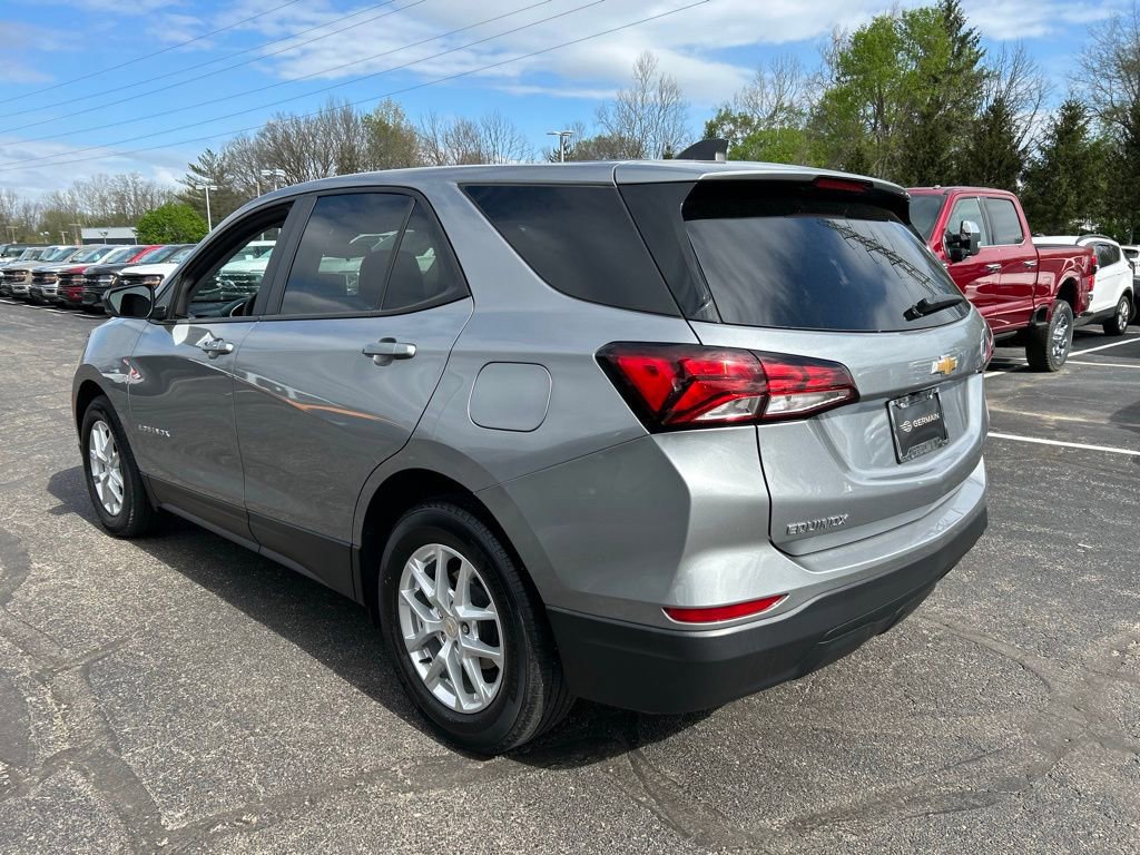 Used 2024 Chevrolet Equinox LS w/ LS Convenience Package image 6