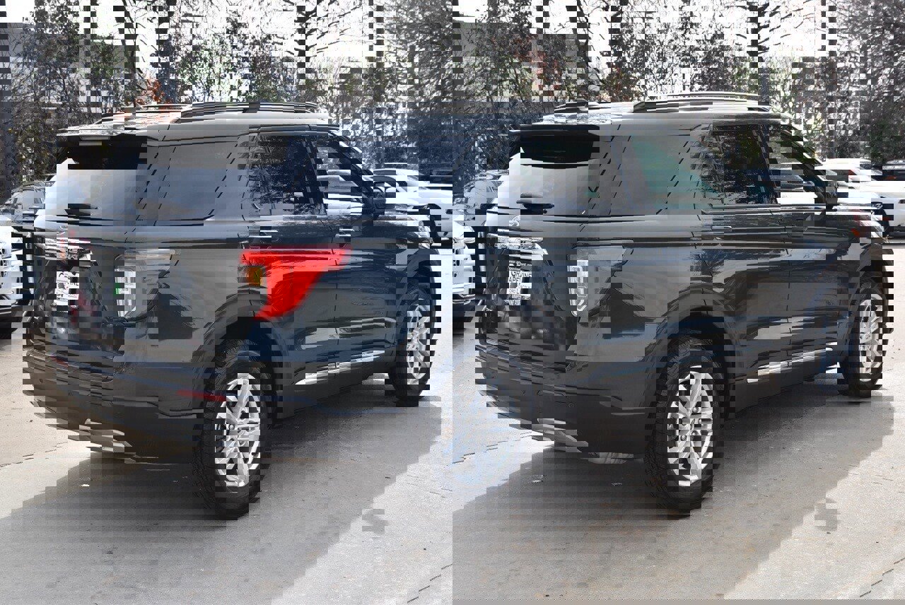 Certified 2023 Ford Explorer XLT w/ Equipment Group 202A image 8