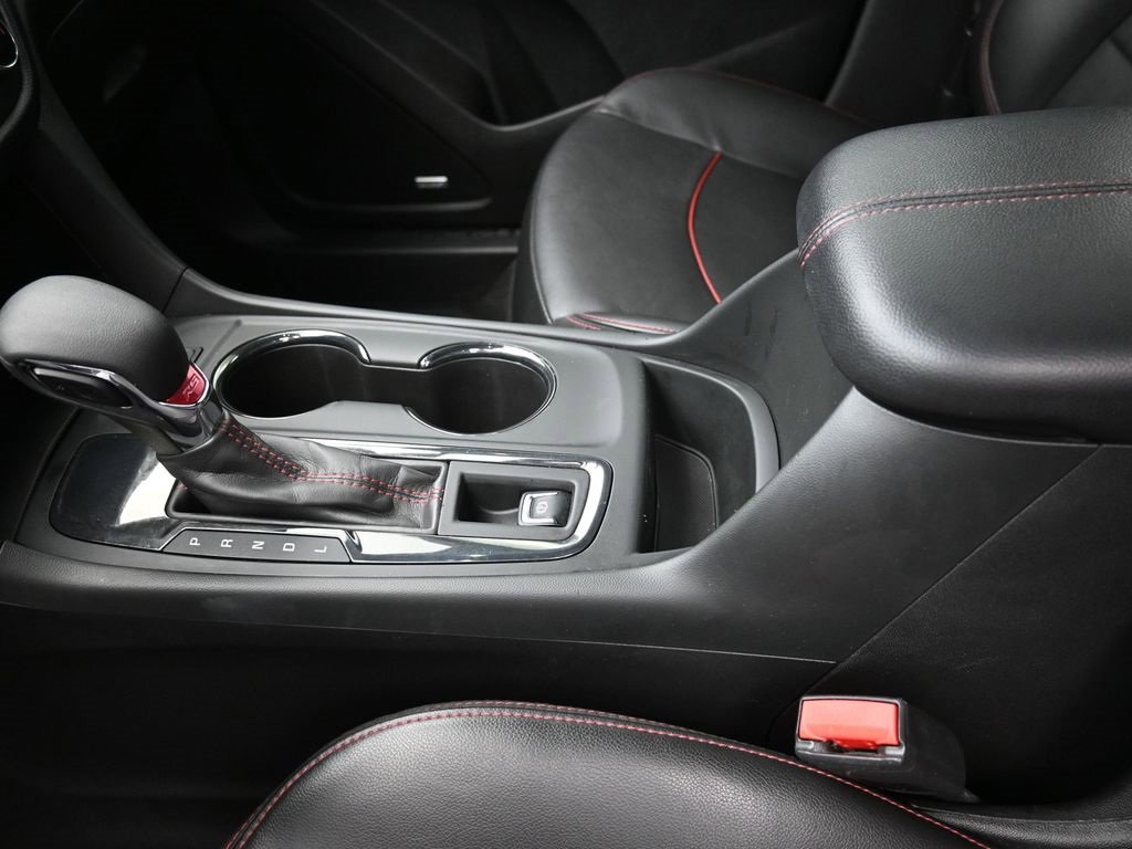 Used 2022 Chevrolet Equinox RS w/ RS Leather Package image 17