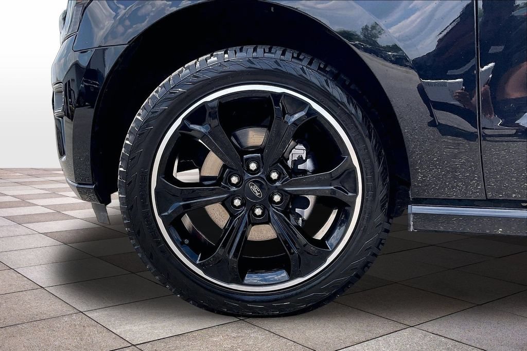 Certified 2023 Ford Expedition Limited RWD image 9