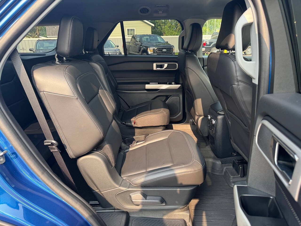 Certified 2021 Ford Explorer XLT w/ Equipment Group 202A AWD/4WD image 32