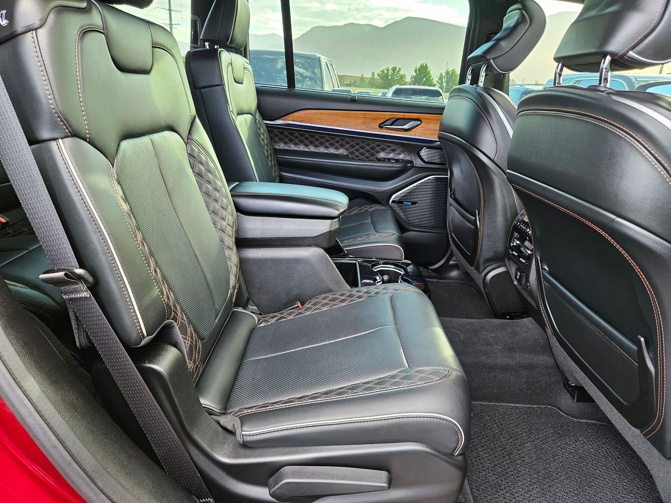 Used 2023 Jeep Grand Cherokee L Summit AWD/4WD image 33