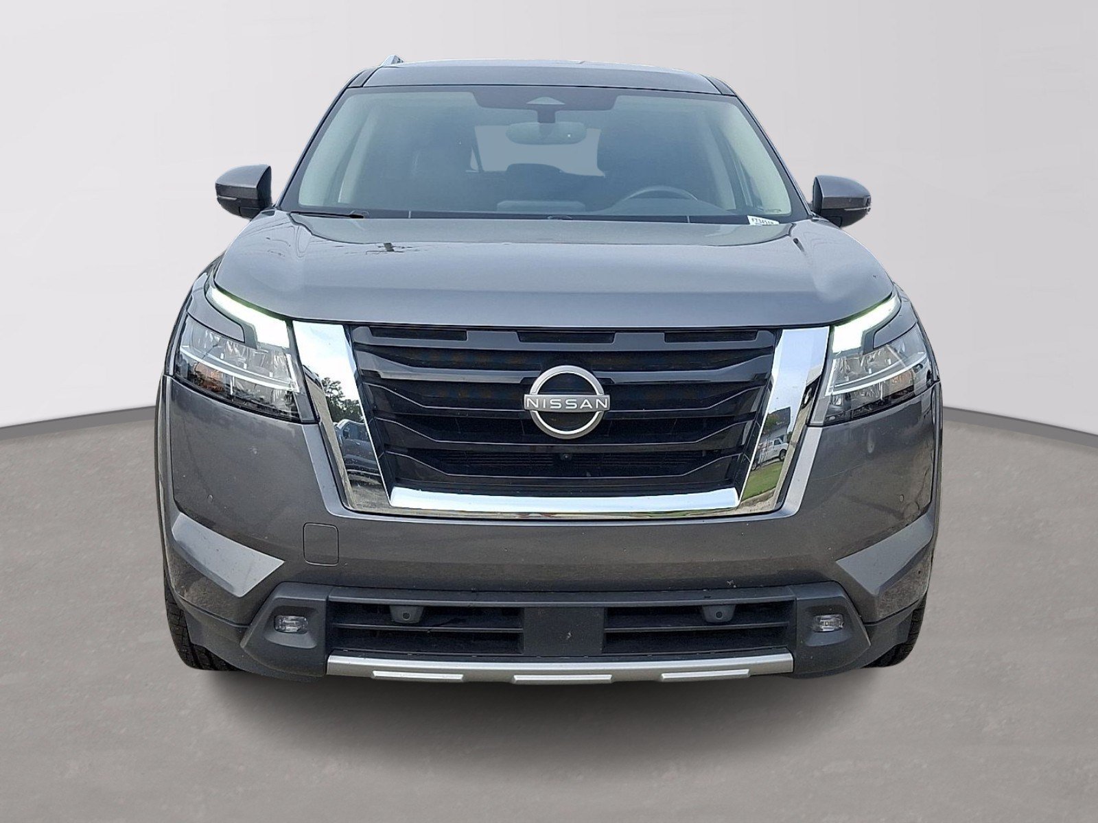 Used 2022 Nissan Pathfinder SL AWD/4WD image 2