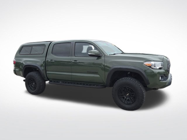 Used 2022 Toyota Tacoma TRD Off-Road w/ Technology Package RWD image 1
