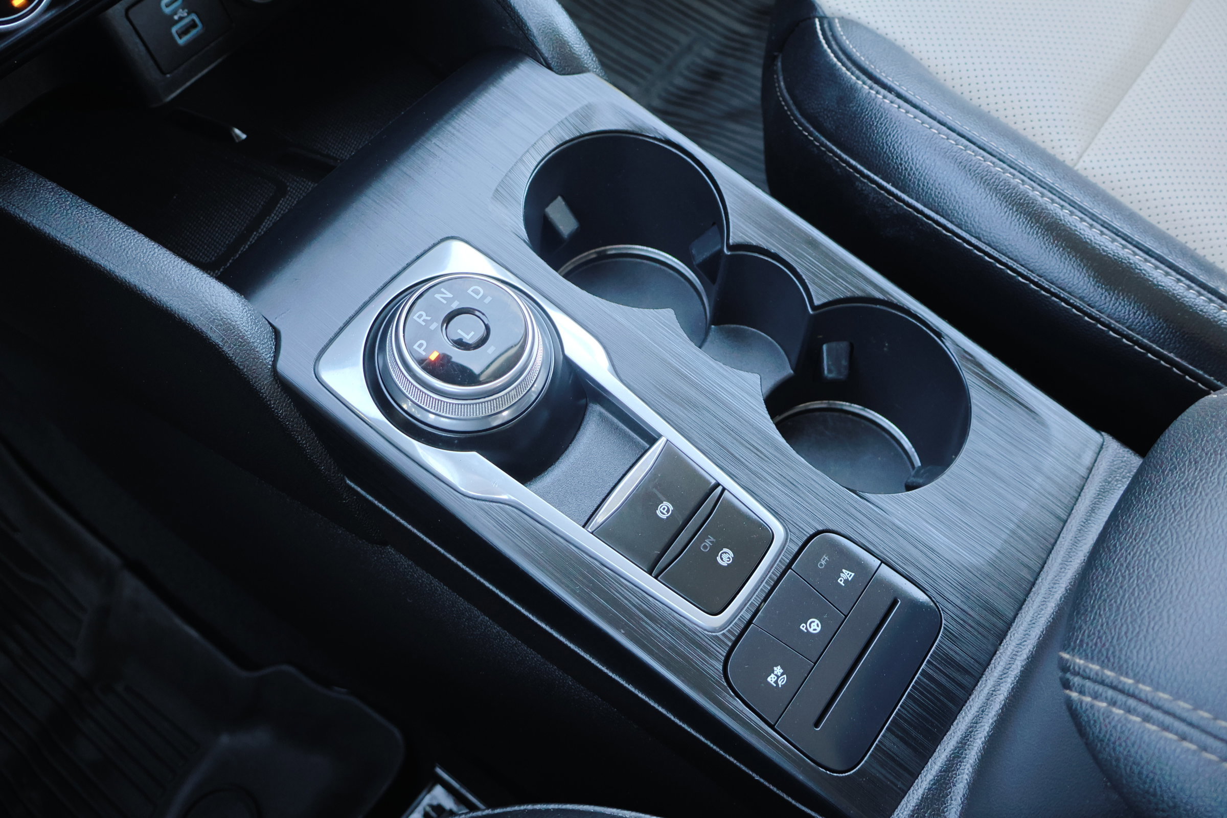 Certified 2021 Ford Escape Titanium w/ Titanium Elite Package image 23