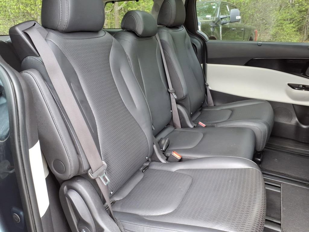 Used 2023 Kia Carnival SX Prestige FWD image 14